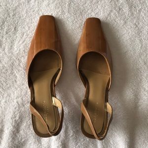 Liz Claiborne tan woman’s heals size 8 1/2